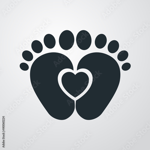Icono plano pies de bebé con corazón gris en fondo degradado