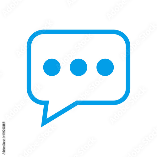Icono plano silueta comentario cuadrado azul en fondo blanco