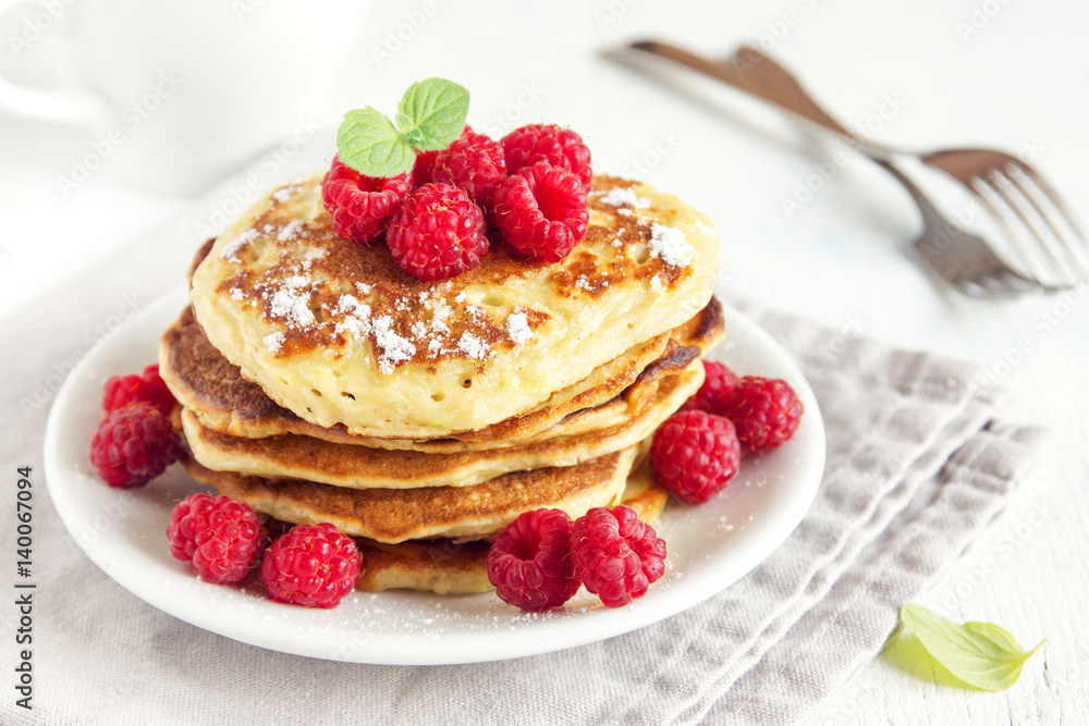 pancakes with berries pancakes with berries