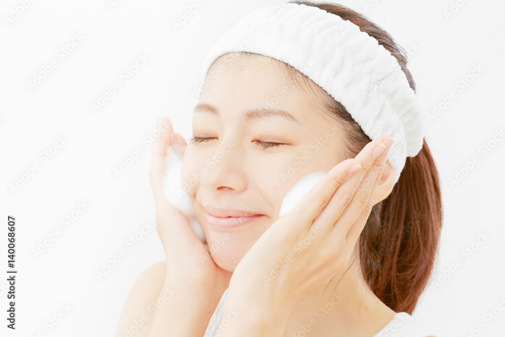 女性 洗顔 女性 洗顔