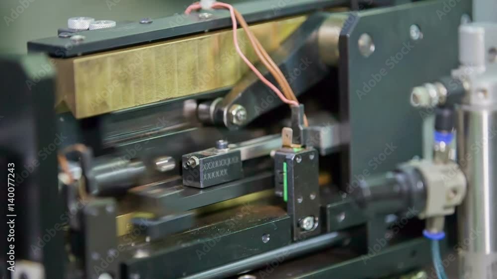 We can see quick movements of the robotic machine. The machine is moving up and down really fast.
We can see quick movements of the robotic machine. The machine is moving up and down really fast.