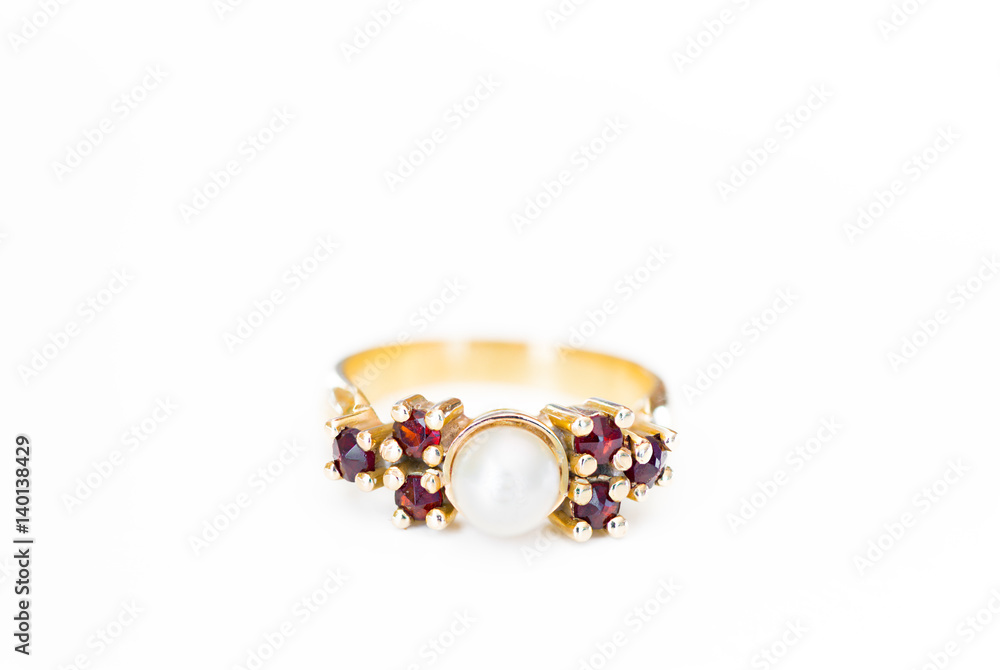 Reparation and restoration of jewelry Reparation and restoration of jewelry