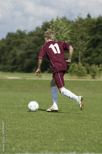 Kicker playing the ball