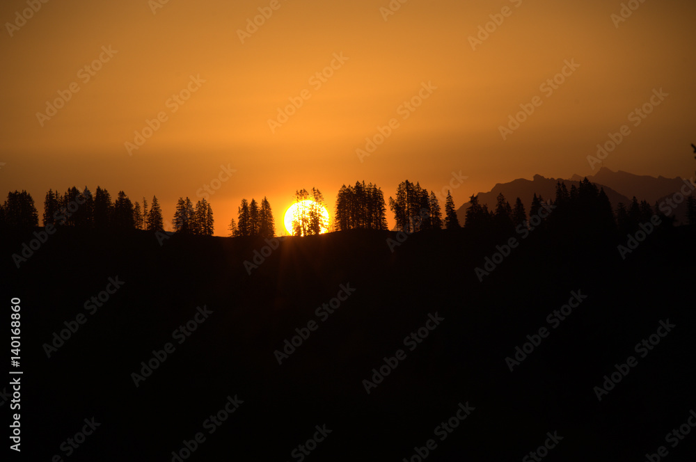 Naklejka premium Sonne geht auf
