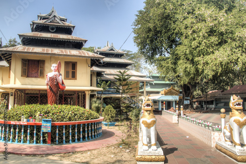 Fotografija Buddhist temple on Maheskhali Island, near Cox's Bazar in Bangladesh