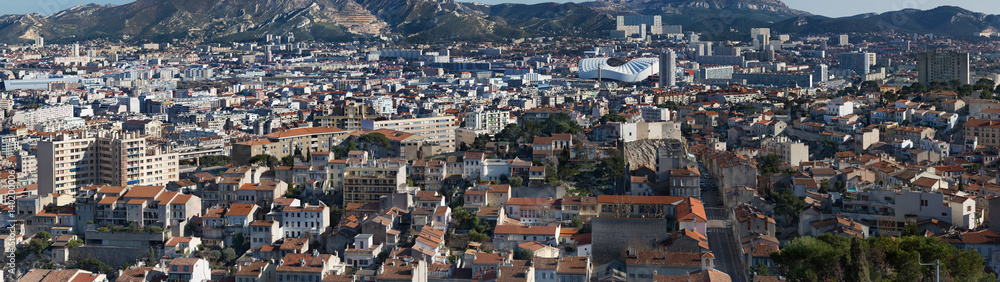 Panorama haute définition de Marseille réalisé depuis Notre Dame de la Garde
