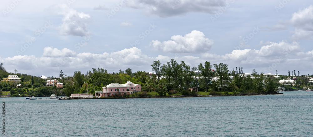 Ferry view of the western Bermuda landscape