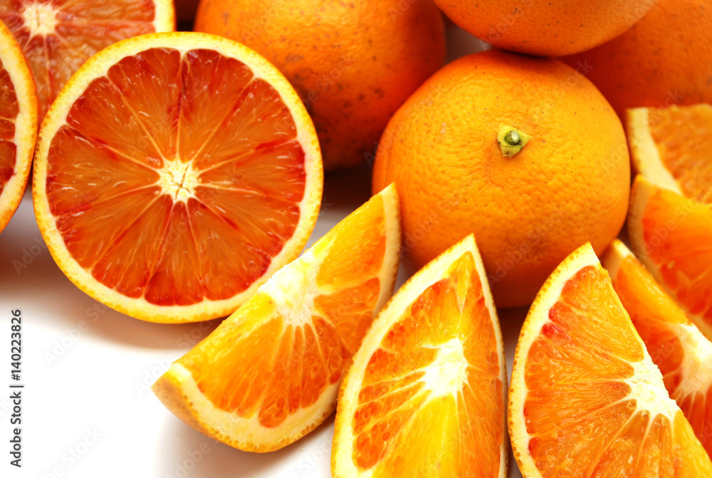 白背景ブラットオレンジモロ種 輪切りスマイルカット サイズ26 1944 Stock Foto Adobe Stock