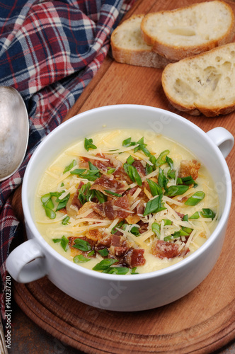 cheese soup with bacon