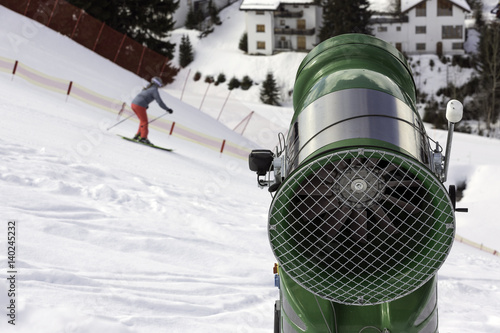 grüne Schneekanone photo