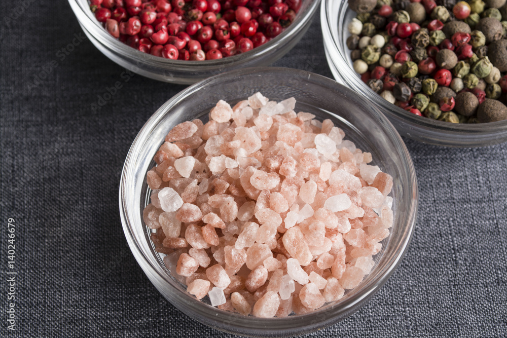 Pink salt and pepper Pink salt and pepper