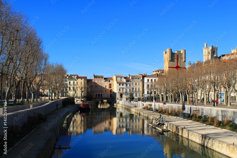Naklejka premium Canal de la Robine à Narbonne, France