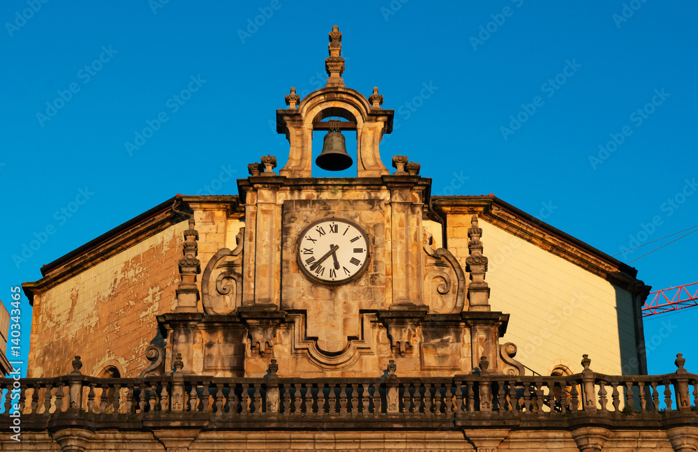 Bilbao, Spagna, 26/01/2017: la Chiesa di San Nicola, una chiesa cattolica in stile barocco inaugurata nel 1756 nel Casco Viejo, il centro storico e il nucleo originario della città