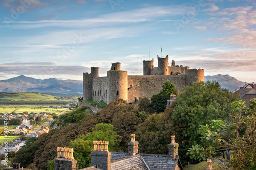 Obraz na płótnie Harlech Castle at sunrise w salonie