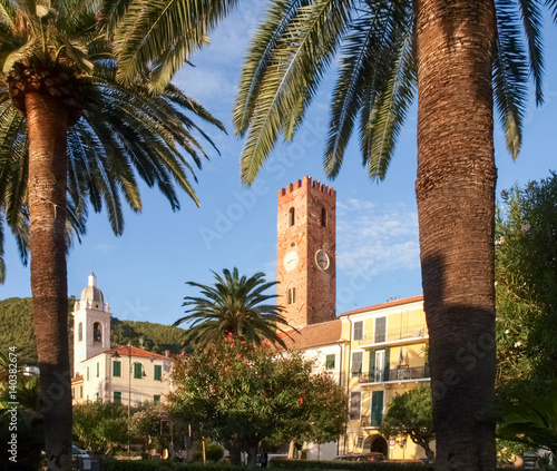 Photos Tower of the ancient walls of the palms