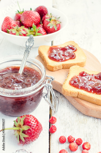 Wallpaper Mural Toasts with strawberry jam Torontodigital.ca