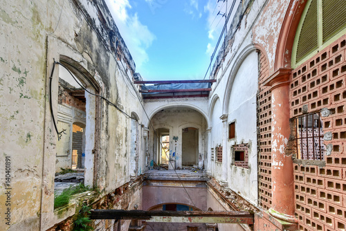Old Building - Havana, Cuba © demerzel21