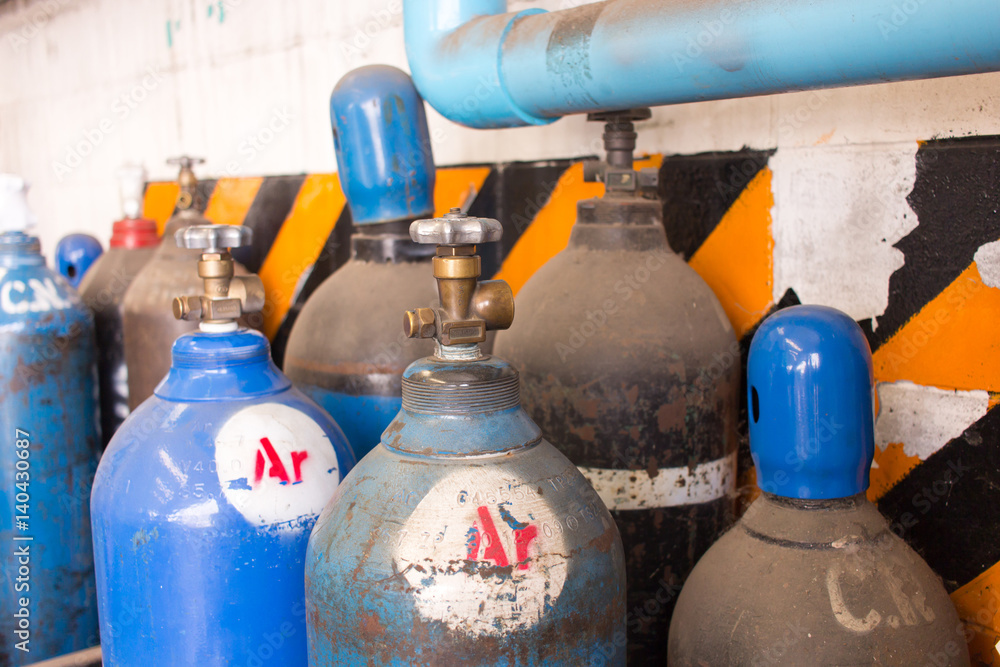 gas steel storage tanks for welding. StockFoto Adobe Stock