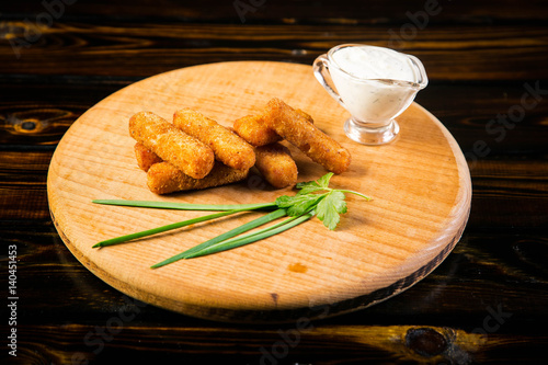  Cheese sticks in battered sauce