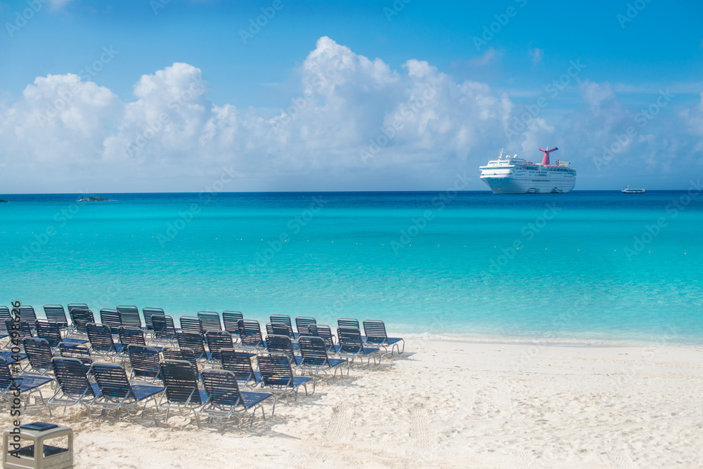 Fototapeta premium ship in the ocean views with beach