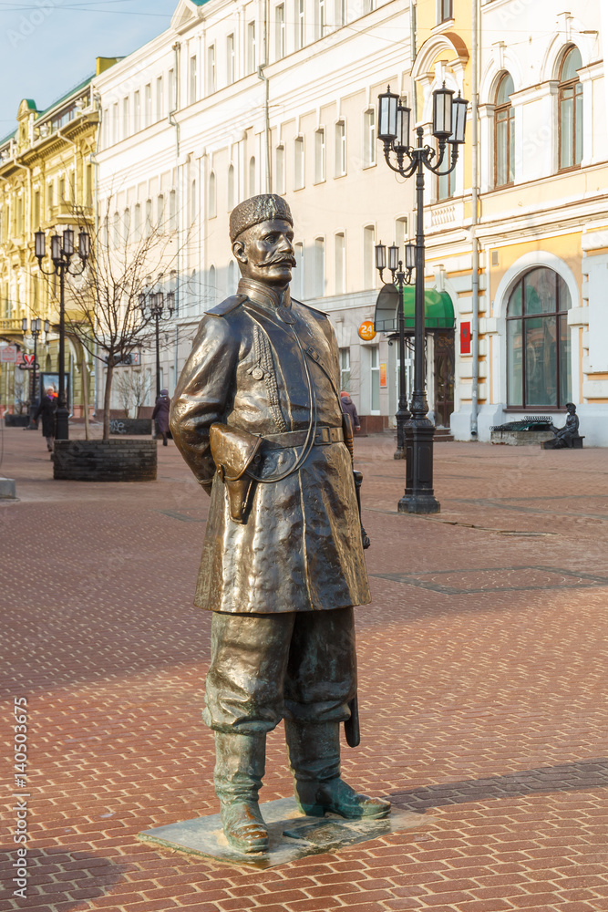 Скульптура Городовой на улице Большая Покровская в Нижнем Новгороде