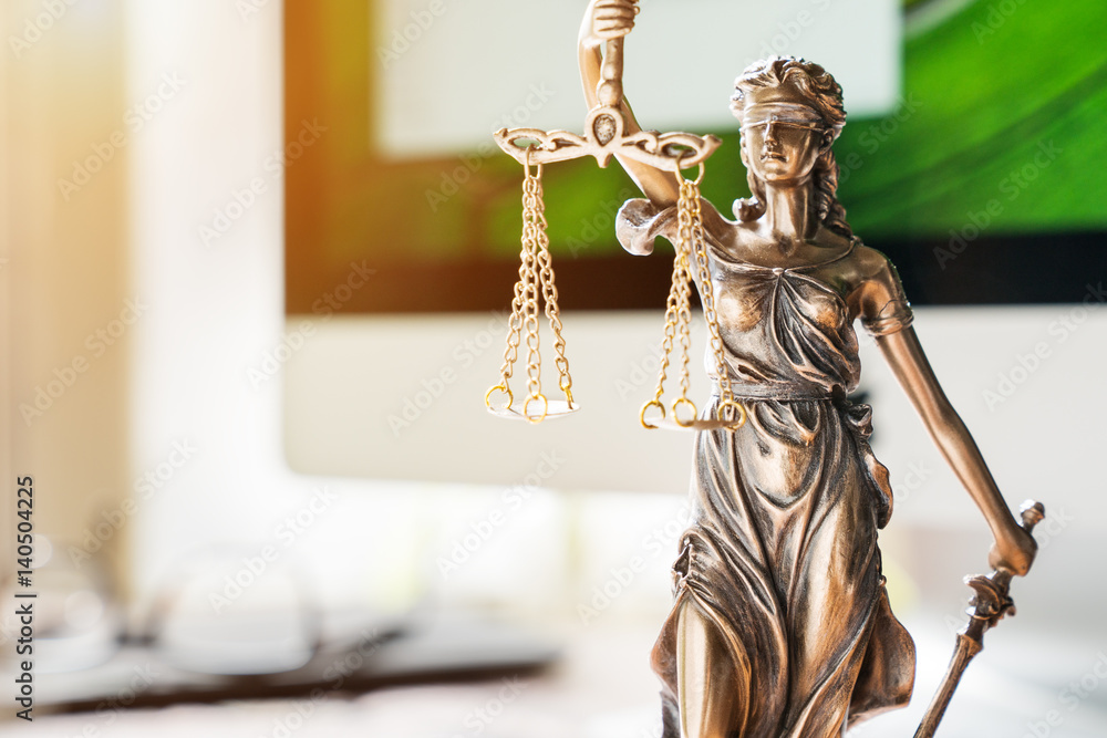 Göttin Der Gerechtigkeit Justitia Justitia Figur Statue - Personifikation der Gerechtigkeit Stock Photo