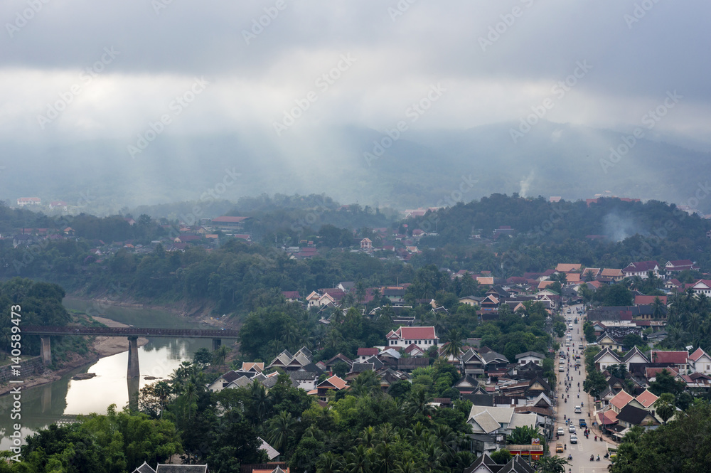 Obraz premium Luang Prabang cityscape view from Mount Phousi (Phou si), Laos