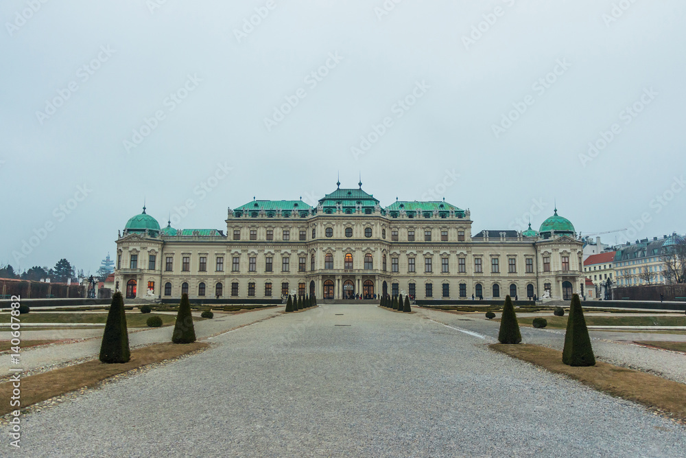 Fototapeta premium Belvedere Palace and gardens in Vienna on a gloomy winter day