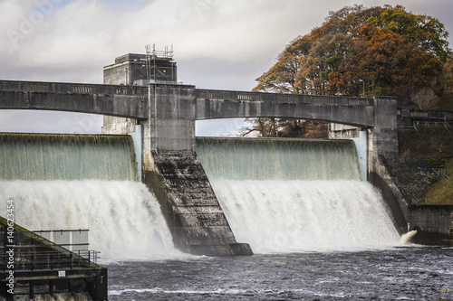 Obraz na płótnie Dam on the river