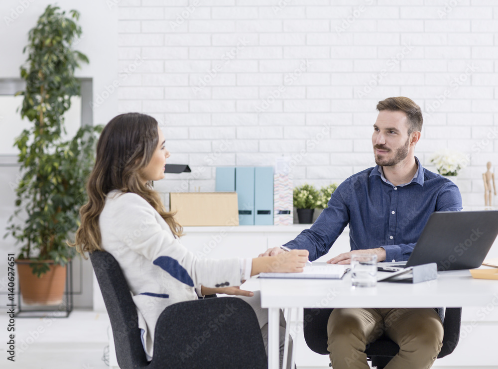 Obraz premium Businessman Negotiate With Client