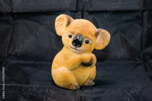 Canvas Print saving koala bear