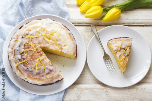 Obraz na plátně Lemon drizzle cake