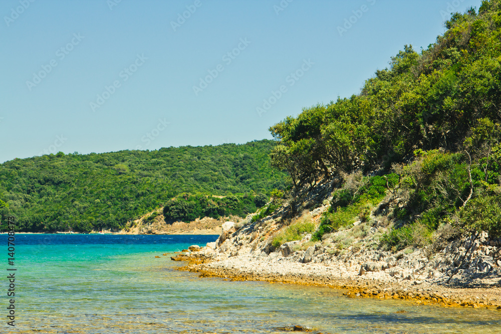 Adriatische Meer und Berge in Kroatien