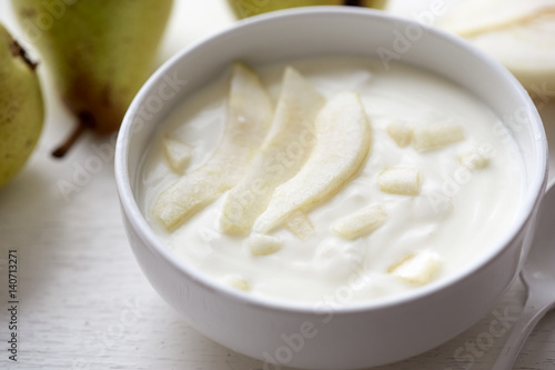Pear yoghurt