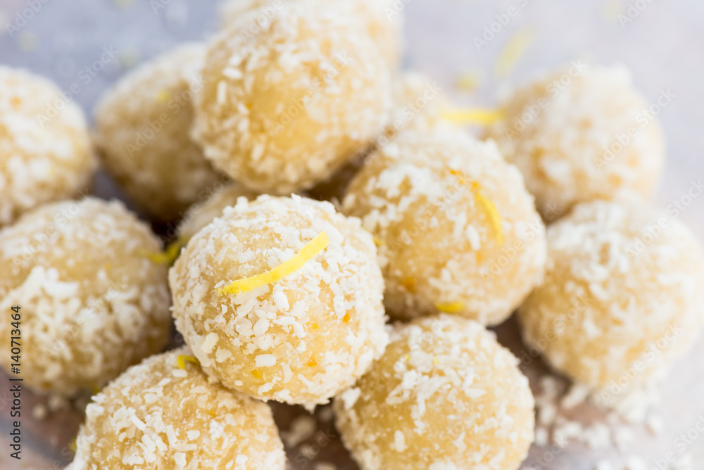 Homemade Raw Vegan Coconut and Lemon Truffles