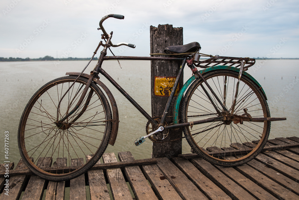 Myanmar Fahrrad U-bein-Brücke