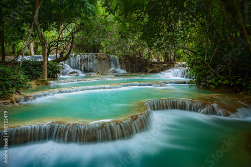 Fototapeta Naklejka Na Ścianę i Meble -  Kuang si waterfall, Luang Prabang, Laos