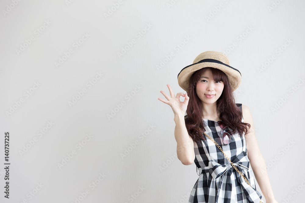 カジュアルポートレート(白バック) カジュアルポートレート(白バック)