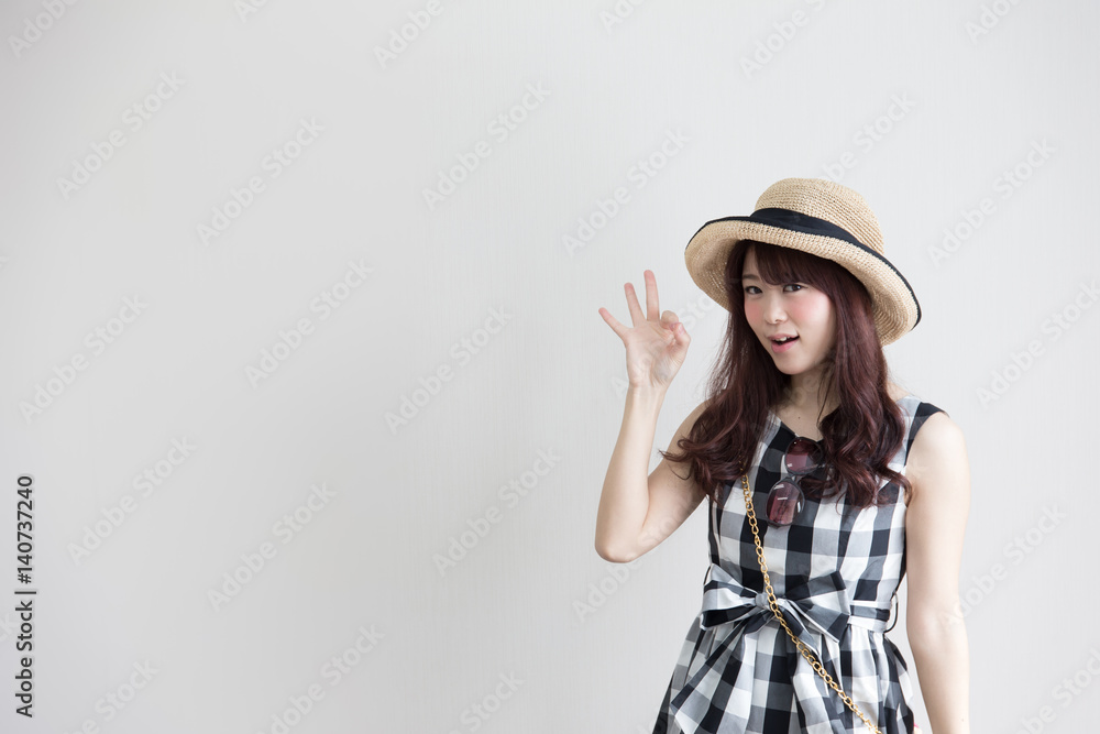 カジュアルポートレート(白バック) カジュアルポートレート(白バック)