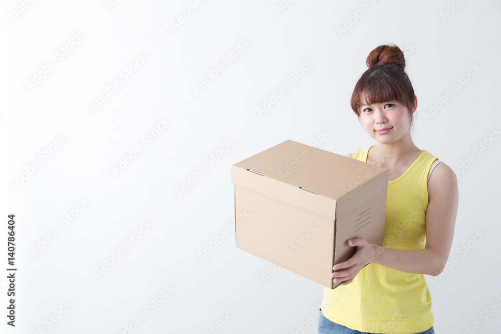 引越し・女性 引越し・女性