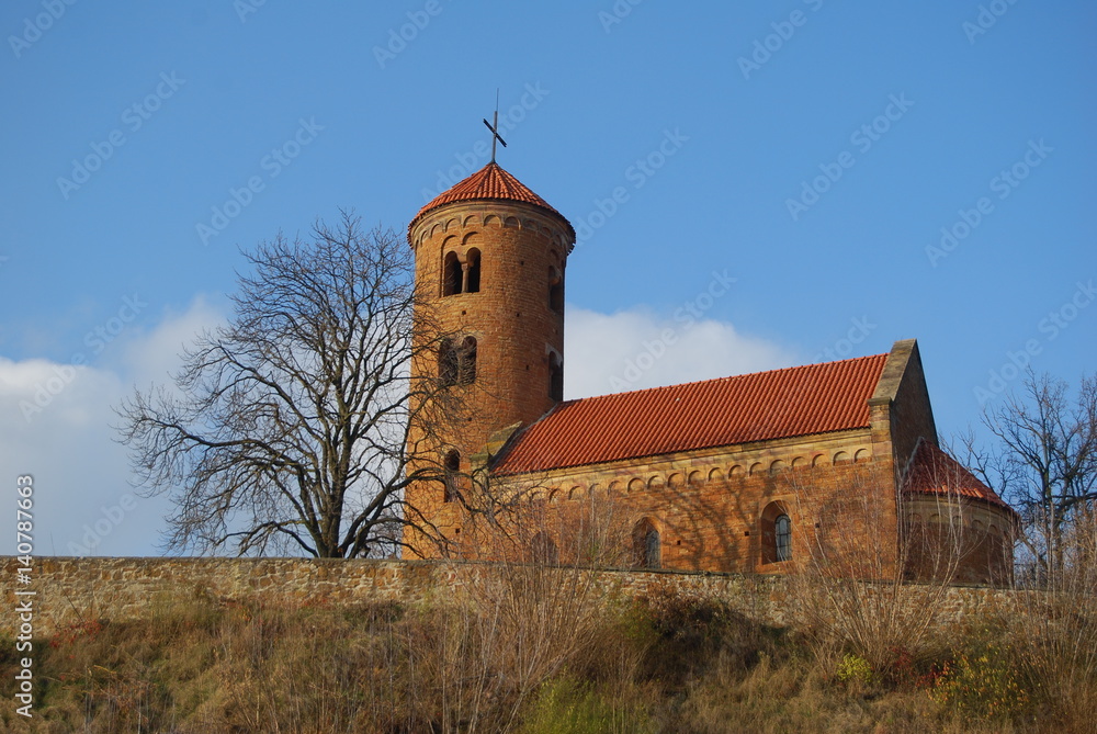 Fototapeta premium Zakosciele, Kosciol Romanski pw. sw. Idziego.