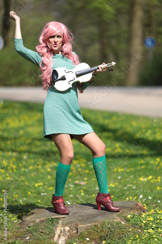Girl with a violine