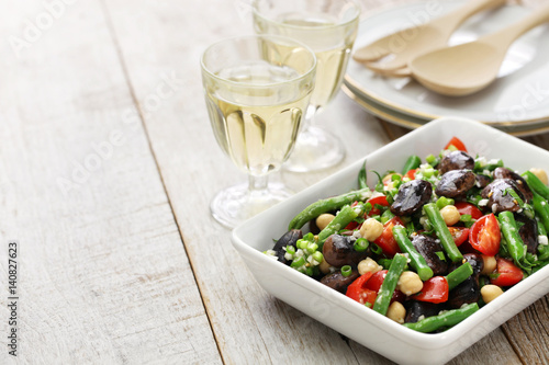 Schilderij op canvas three bean salad,scarlet runner bean,green bean,chickpea