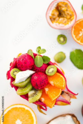 Fototapeta Naklejka Na Ścianę i Meble -  fresh exotic fruits