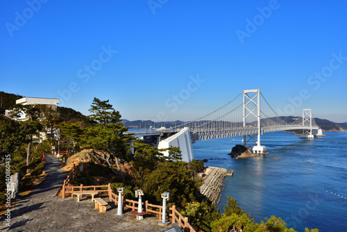 鳴門公園のお茶園展望台と大鳴門橋(2017年2月)