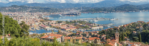  panorama de la Spezia, ville, port et arsenal de Ligurie, Italie photo