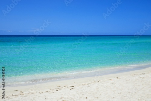 Strand in der Karibik © pattilabelle