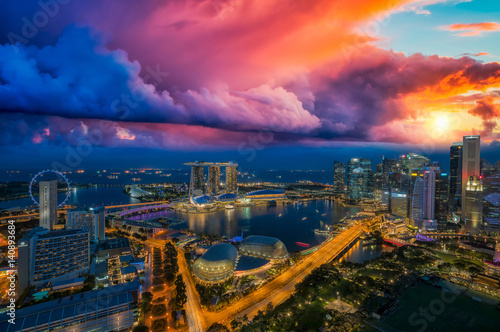 Canvas Print Cityscape at night of Singapore city