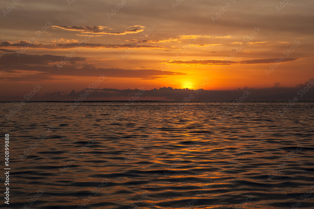 Obraz premium Vibrant tropical sunset at Bali indonesia