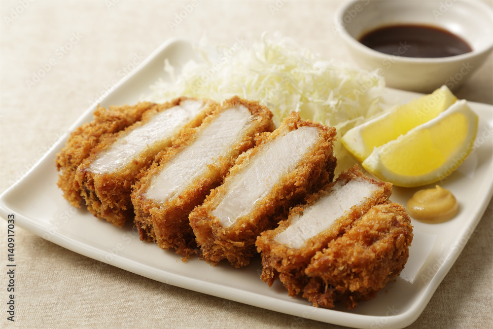 とんかつ　Japanese pork cutlet Tonkatsu